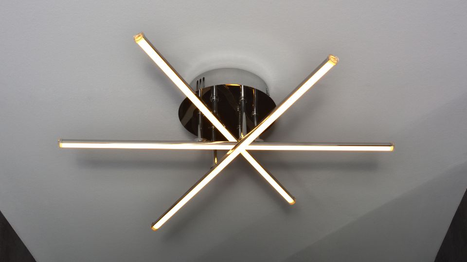 lustra pe led buna si de calitate